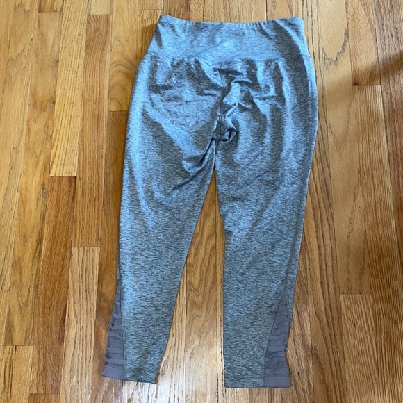 LIKE NEW High Waisted VOGO Capris - Picture 3 of 4